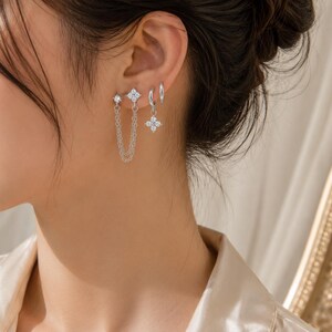 Conjunto de 3 brincos dourados ou prateados com strass – Argolas e corrente – Conjunto minimalista e elegante