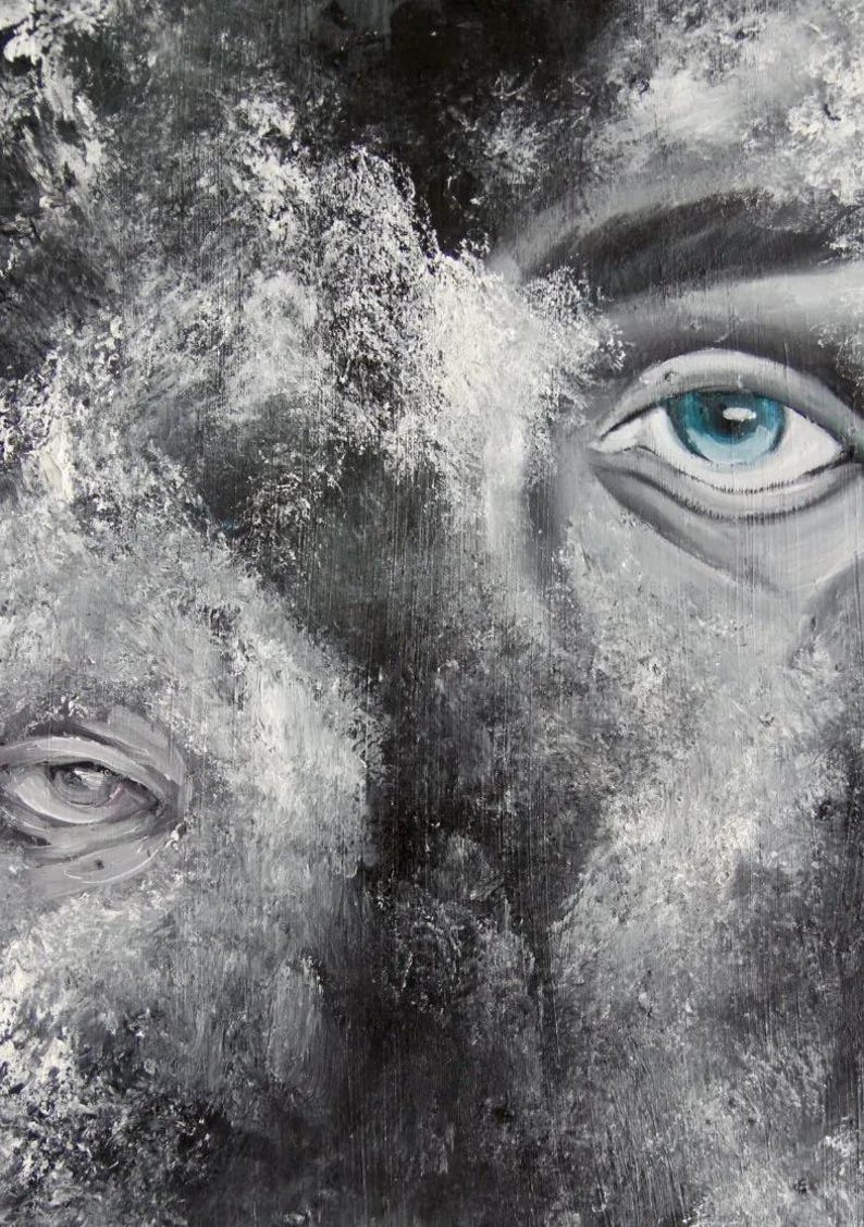 Puede incluir: Una pintura al &oacute;leo con un fondo texturizado monocrom&aacute;tico en negro, blanco y gris con dos ojos visibles. El ojo superior derecho es de color azul brillante, mientras que el ojo inferior izquierdo est&aacute; representado en tonos grises, mezcl&aacute;ndose con los trazos gruesos de pintura.