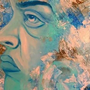 Puede incluir: Una pintura al &oacute;leo que presenta un gran perfil de un rostro en tonos azules y verde azulado, superpuesto con trazos texturizados de rosa p&aacute;lido y oro met&aacute;lico. Un perfil de rostro secundario m&aacute;s peque&ntilde;o es visible abajo a la derecha.