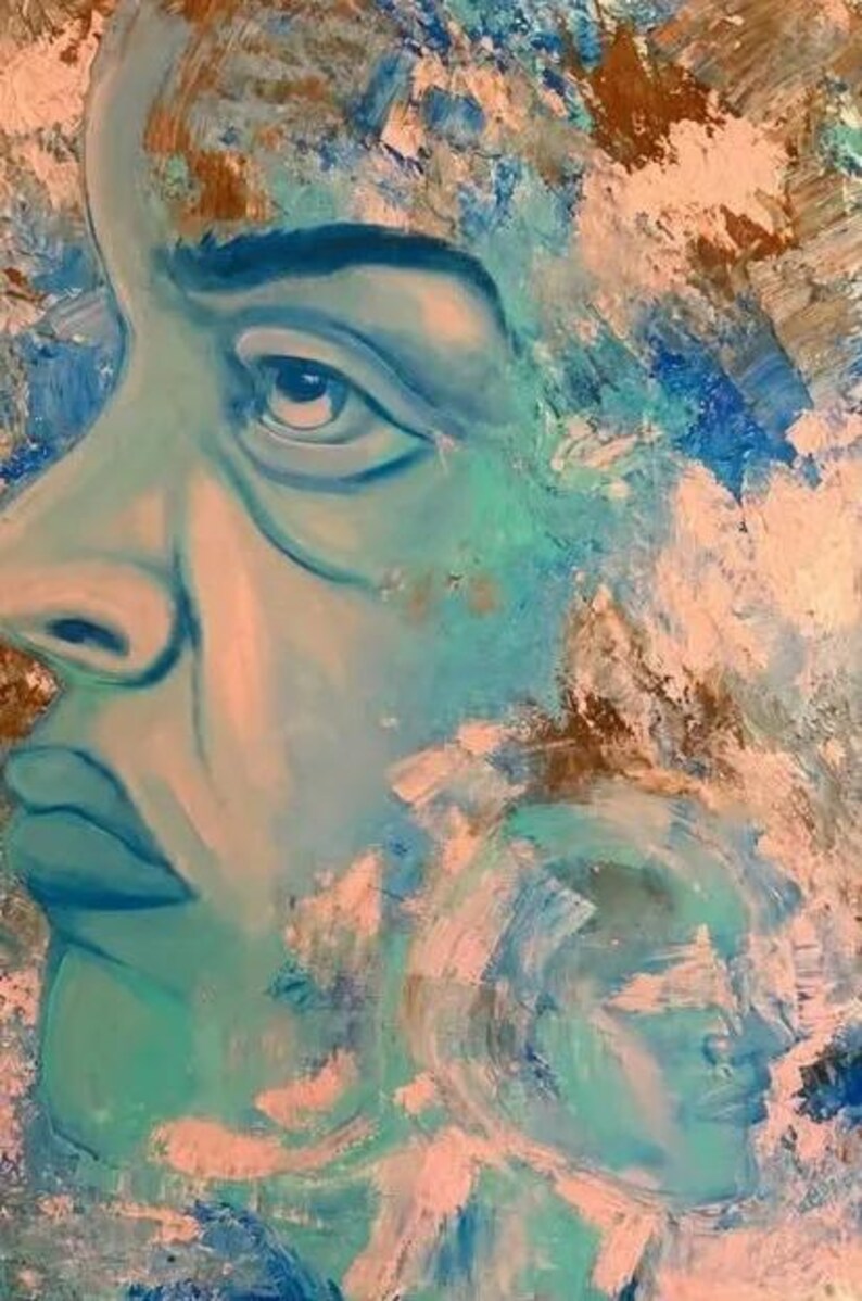 Puede incluir: Una pintura al &oacute;leo que presenta un gran perfil de un rostro en tonos azules y verde azulado, superpuesto con trazos texturizados de rosa p&aacute;lido y oro met&aacute;lico. Un perfil de rostro secundario m&aacute;s peque&ntilde;o es visible abajo a la derecha.