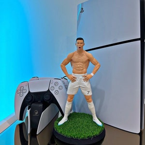 Cristiano Ronaldo 3D Printed Figurine – Hand-Painted Soccer Legend – Football Gift for Fans