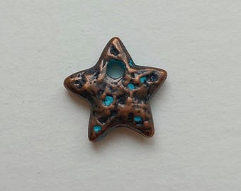 Niebieska patyna, miedziane zawieszki w kształcie gwiazdek: stop cynku, 13 mm (zestaw 10 sztuk)