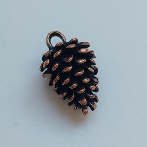 2 oder 10 pincone Anhänger, Farbe: antik kupfer, 20 mm x 12 mm