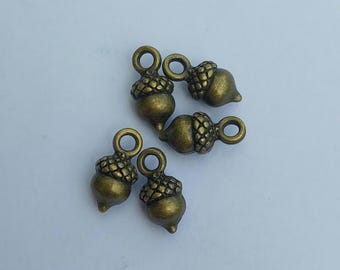 10 or 50 acorn charms, antique bronze, 14 mm x 7 mm