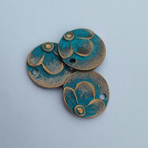 Zawieszki kwiatowe Verdigris, patyna antycznej miedzi, krążki kwiatowe 15 mm