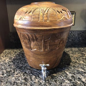 VTG handgesneden teakhout drank-/drankdispenser Server Tiki Retro Bar
