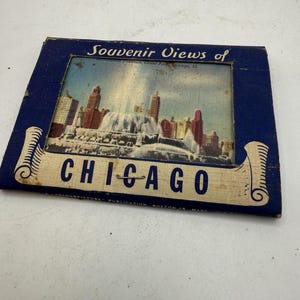 Souvenir degli anni '30 con vedute di Chicago, piccole cartoline in lino vintage dell'Illinois