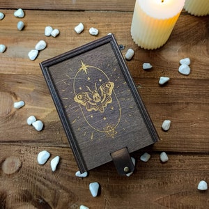 Aangepaste houten kist voor tarotkaart, houten kist voor speelkaarten, tarotkaarthouder bureau, tarot Moederdag, tarotkaarthouder geval