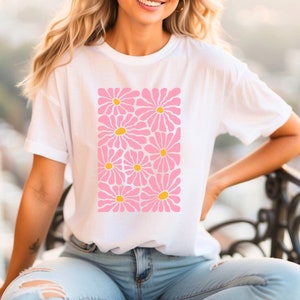 Boho Flower T-shirt, Unisex Wildflower Tee, Women Floral Minimalist T-Shirt, Flower Print ShirtWoman, Oversized Flower Shirt, Vintage flower
