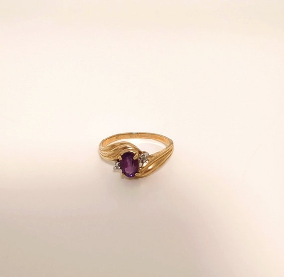 VTG 1990s Yellow Gold Amethyst and Gemstone Ring - image 2