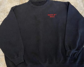 Sudadera vintage Tommy K’s Video con cuello redondo, talla grande, estilo años 90, de películas de terror de los 80 y 90 (VHS).