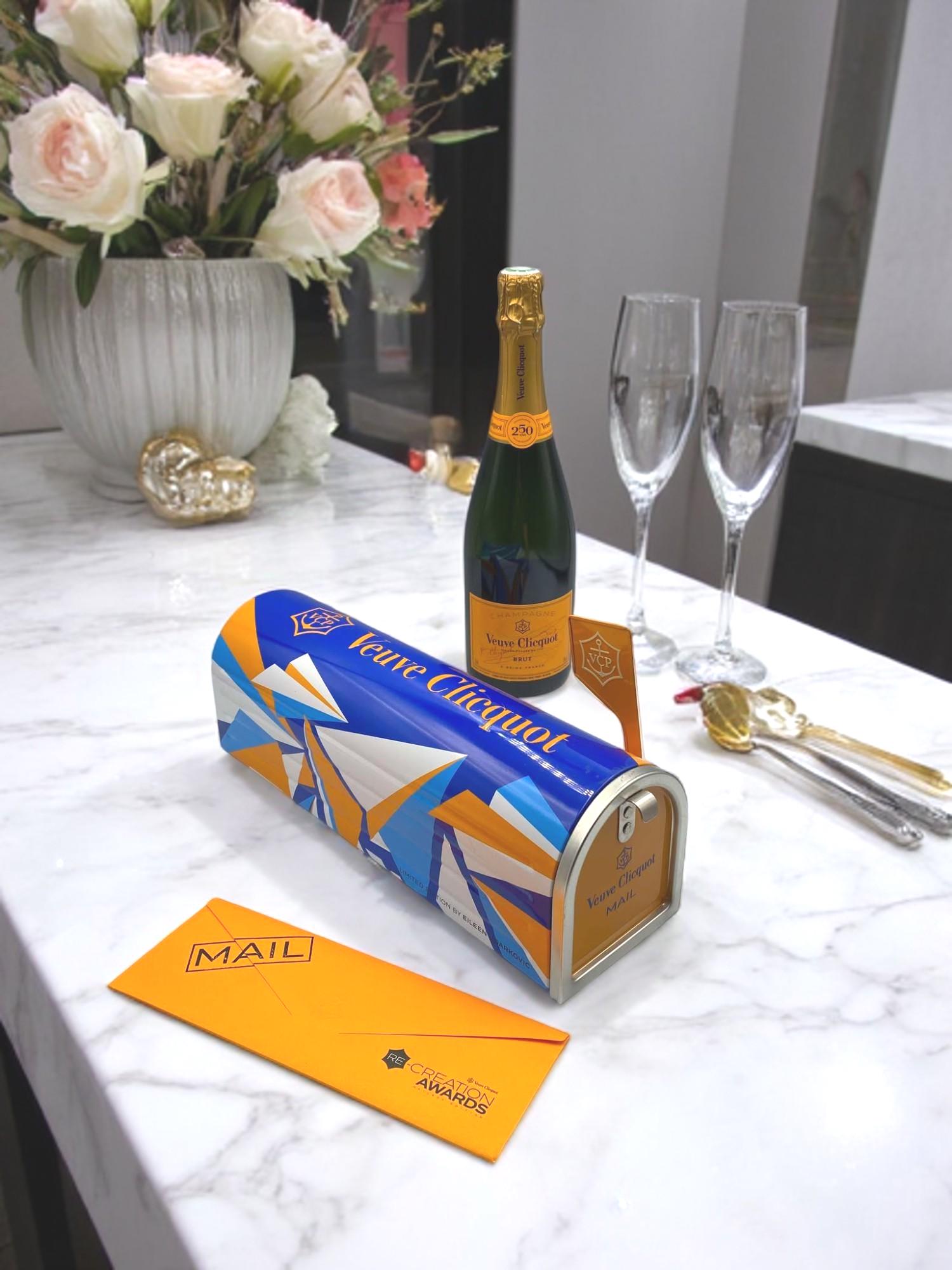 VEUVE CLICQUOT Ponsardin US Vintage Collector's Mailbox - Made in