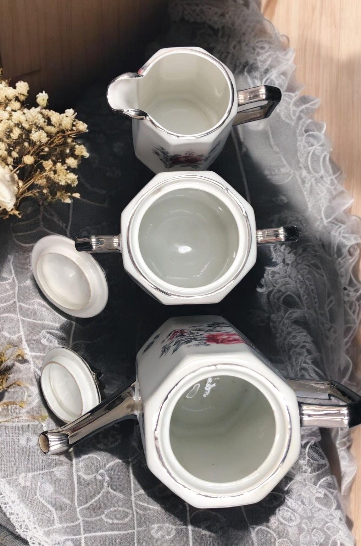 アンティークのリモージュ磁器製コーヒーまたは紅茶セット（洗練された