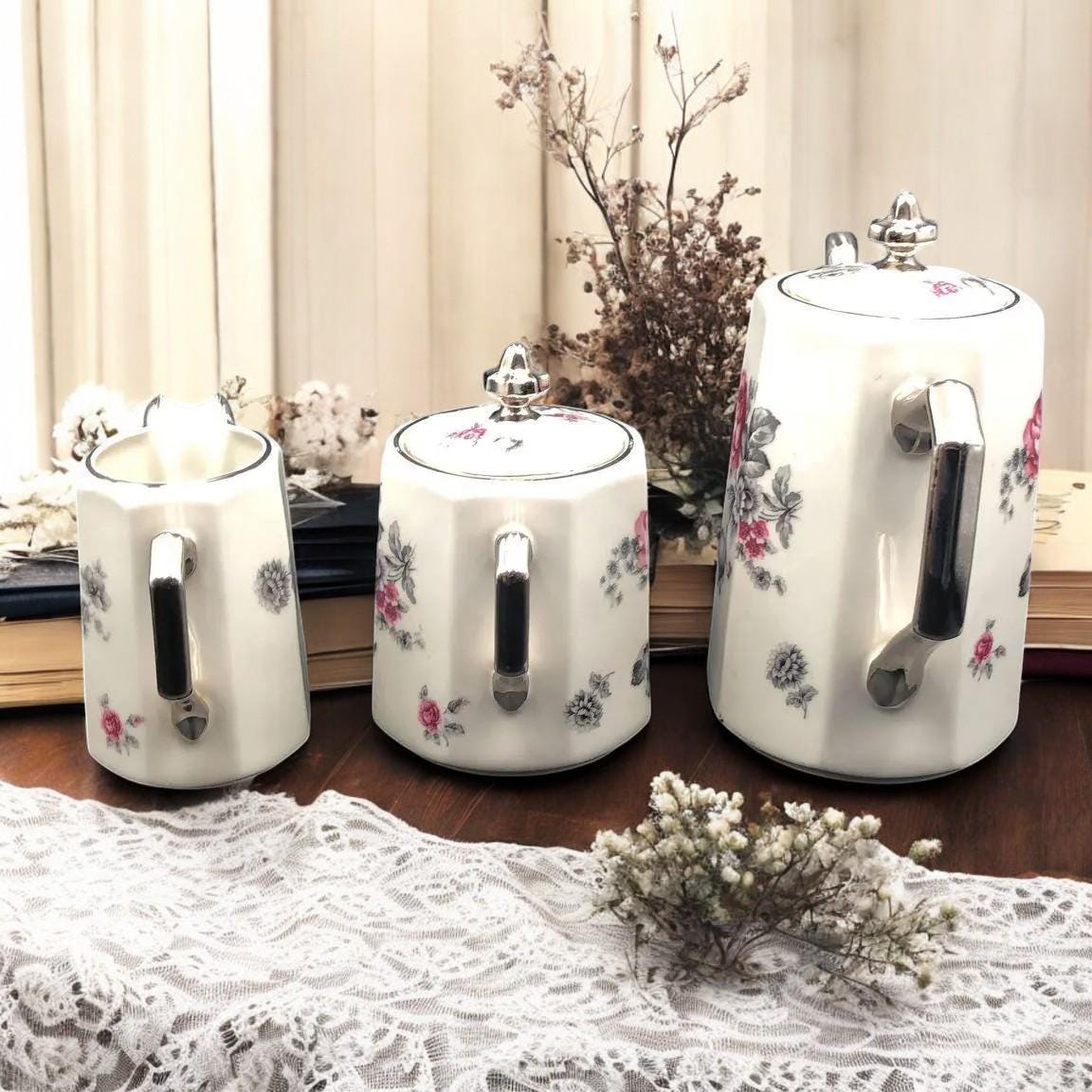 アンティークのリモージュ磁器製コーヒーまたは紅茶セット（洗練された