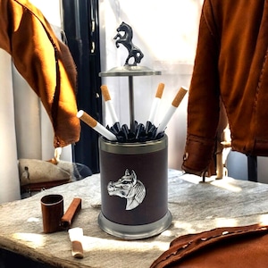 Distributore di sigarette vintage in ottone e pelle - Porta sigarette con decorazione a forma di cavallo - Scatola per sigarette - Regalo per fumatori