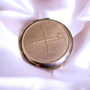 Custody Host Box in Gold Metal - 1920s - Religious Jewelry - Devotional Object - Religious Gift