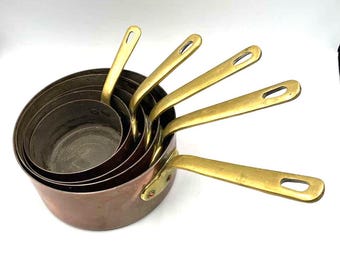 Set aus 5 französischen Vintage-Kupfertöpfen aus Villedieu, Frankreich – Antikes Kochgeschirr-Set – Landhausstil – Geschenk