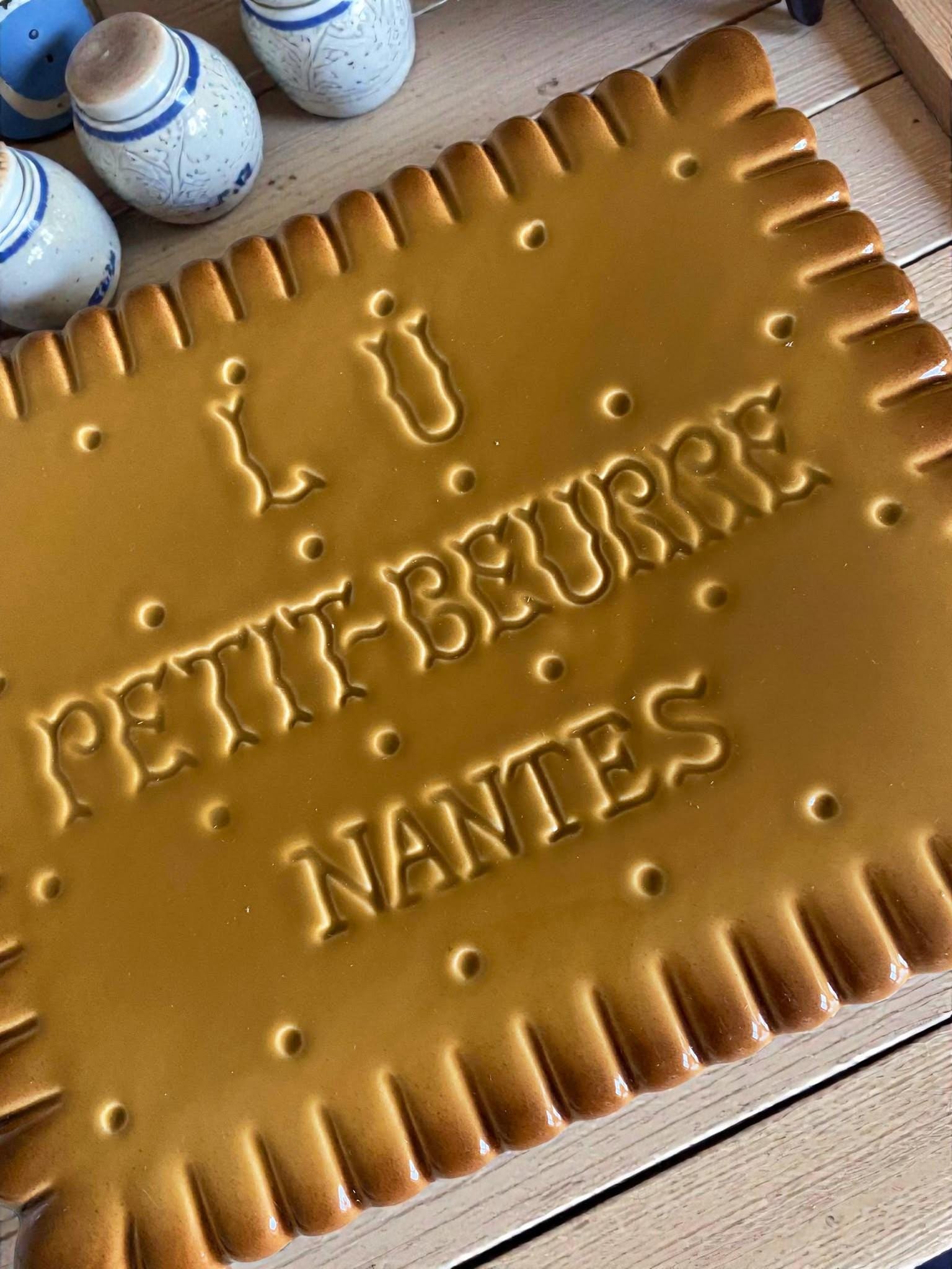 Vintage LU Petit Beurre Nantes Trivet – Glazed Brown Ceramic