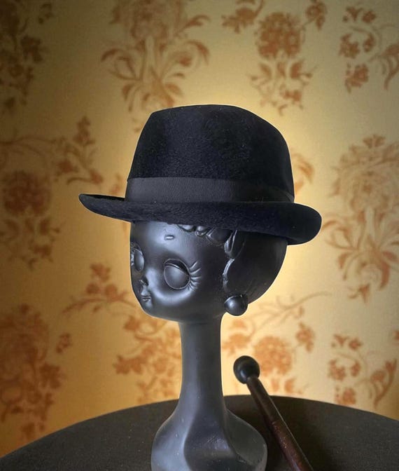 Vintage Pierre Cardin Hat – Sools Maître Chapelier Paris  display picture 2