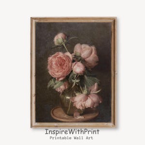 K&ouml;nnte beinhalten: Ein Vintage-Gem&auml;lde mit einem Strau&szlig; rosa Pfingstrosen in einer Vase. Die Blumen sind in einem lockeren, nat&uuml;rlichen Stil angeordnet, und die Vase ist ein schlichtes, elegantes Design. Das Gem&auml;lde ist vor einem dunklen Hintergrund platziert, der die Sch&ouml;nheit der Blumen hervorhebt.