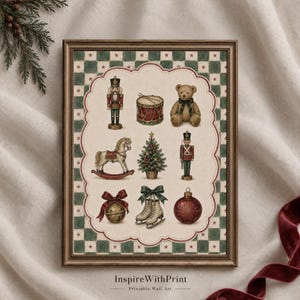 Könnte beinhalten: Ein gerahmter Kunstdruck mit einem Raster aus neun weihnachtlichen Illustrationen im Vintage-Stil, darunter ein Nussknacker, eine Trommel, ein Teddybär, ein Schaukelpferd, ein Tannenbaum, ein Soldat, eine Glocke, Schlittschuhe und eine Kugel.