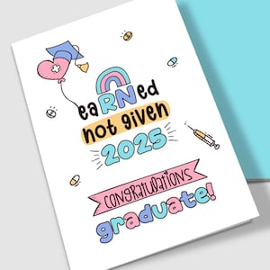 Tarjeta de graduación de enfermería 2025 - Tarjeta de felicitación de graduación de enfermería - Linda tarjeta imprimible de graduación de enfermería - 5x7 y 4,25x5,5 pulgadas, digital