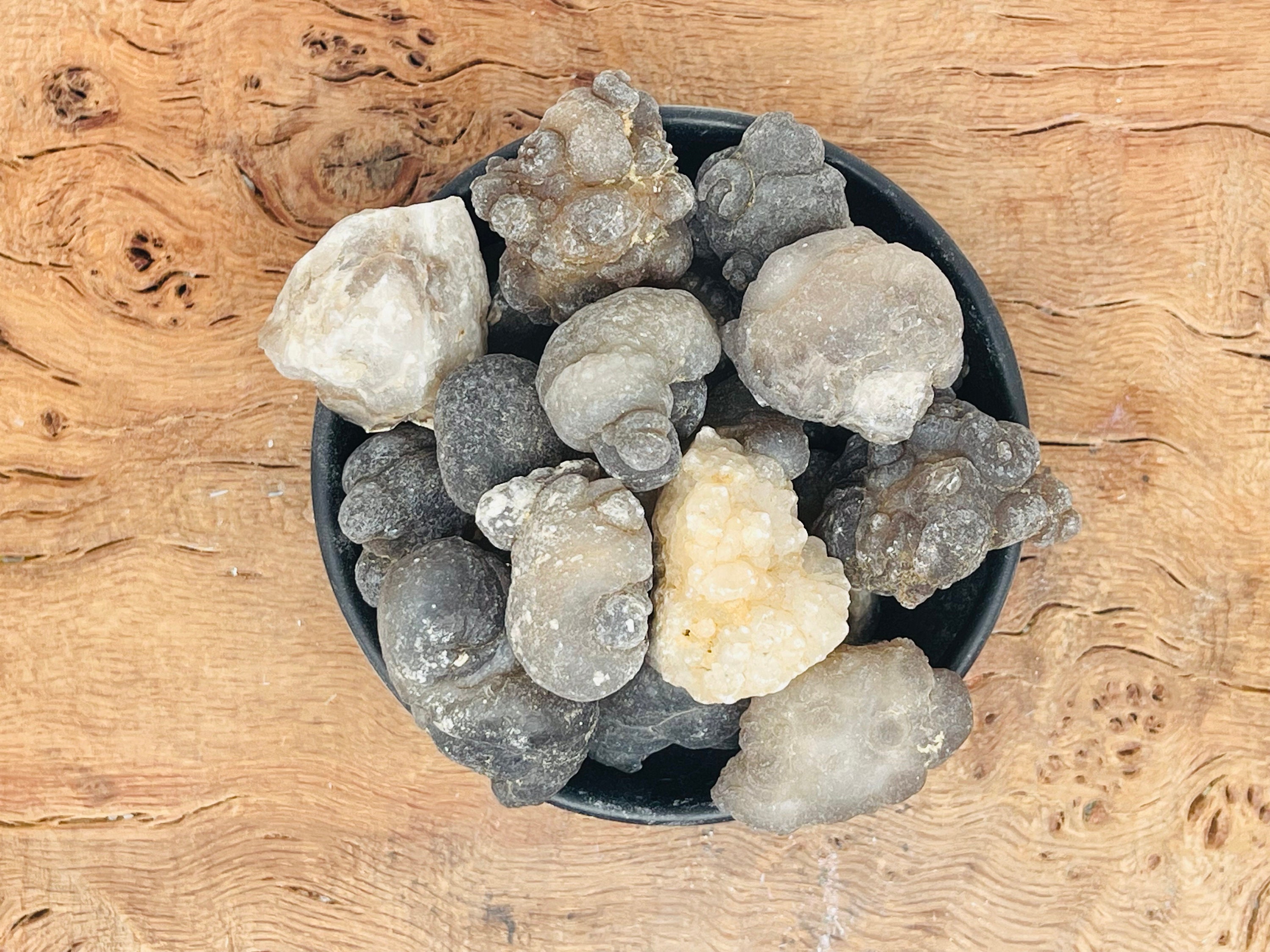カルセドニー　ジオード Geode Chalcedony