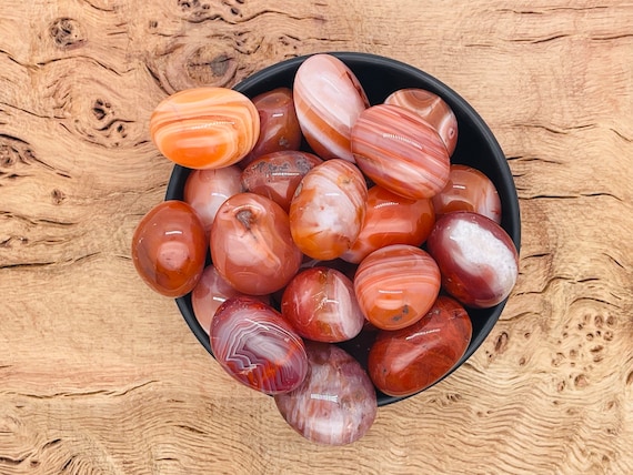 ベンガラ石 Tumbled Carnelian Chrysalis Stone ベンガラ石 Tumbled Carnelian Chrysalis Stone
