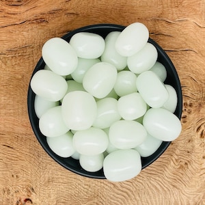 Leuchtender Trommelstein - im Dunkeln leuchtende leuchtende Heilkristalle - Leuchtender Anhänger - Edelsteine