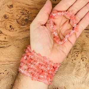 Cherry Quartz Bracelet Gemstone Chips - Natural Crystals Stretchy Bracelets - Chip Bracelets - Chakra Healing Crystal Chip - Bulk Bracelets
