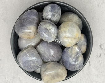 Piedra natural pulida de iolita: intuición y claridad mental - A granel