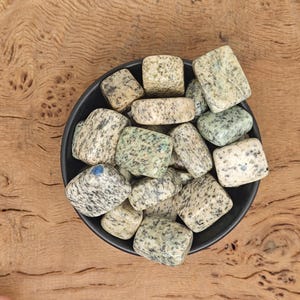 K2 Azurite in Quartz Tumbled Stone - Granite Stone - Empathy Intuition High Vibration - Polished Gemstone