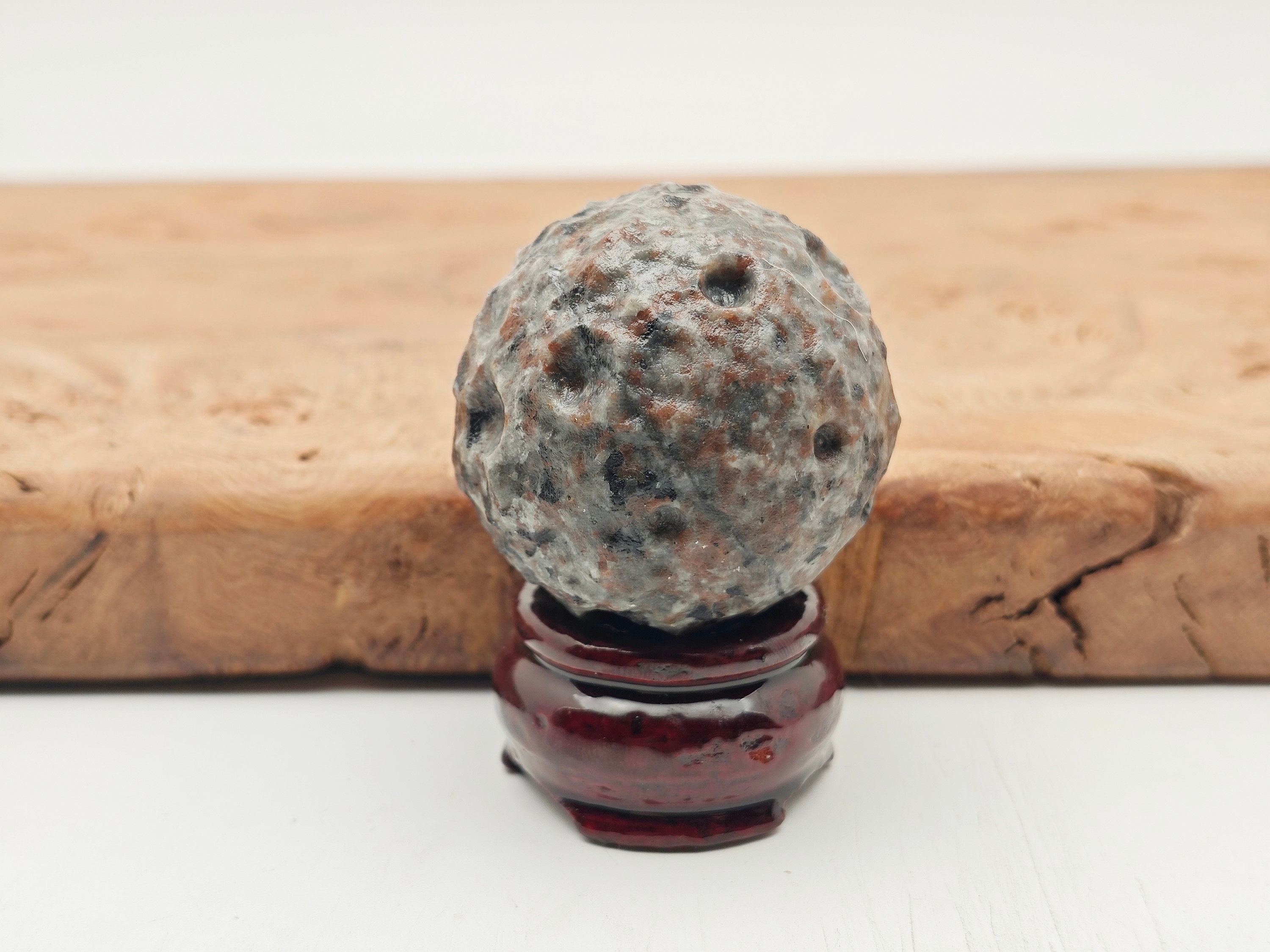 Yooperlite Sphere Planet Shape - Ball Yooperlite Crystal