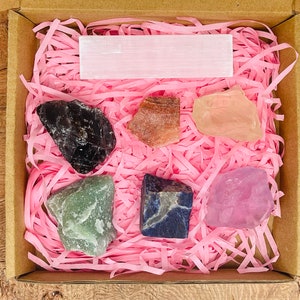 Raw Stone 7 Chakra Set - Seven Chakra Crystal Set - Healing Crystals - Chakra Balancer -  Raw Chakra Stones Starter Kit