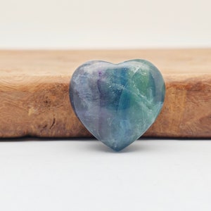 Fluorietkristalhart - edelsteen fluoriethart - gepolijst kristalhart - hartchakra - kristal voor liefde
