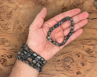 Natural Liberite Tumbled  Bracelet Gemstone - Que Sera Crystals Stretchy Bracelets - Crystal Jewelry - Energy Healing - Handmade Jewelry