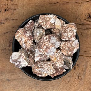 Kamień surowy Breccia - Surowe kryształy - Skały - Minerały - Luzem - Kryształy hurtowe