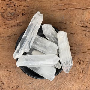 Clear Quartz Point Crystal - Large Natural Clear Quartz Point - Crown Chakra Healing - Wholesale Quartz