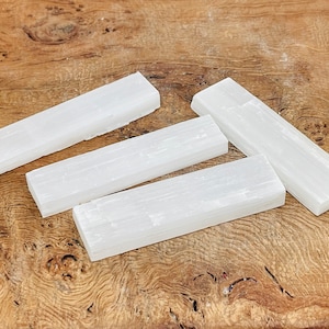 Seleniet Stick Natuursteen - 8cm Ruwe Seleniet Wand Steen - Bescherming Kristal - Reiki Healing Kristallen