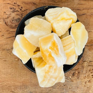 Yellow Calcite Rough Stone - Honey Calcite - Natural Stones - Banded Yellow Calcite
