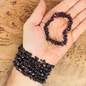 Garnet Bracelet Gemstone Chips - Natural Crystals Stretchy Bracelets - Chip Bracelets - Chakra Healing Crystal Chip - Bulk Bracelets
