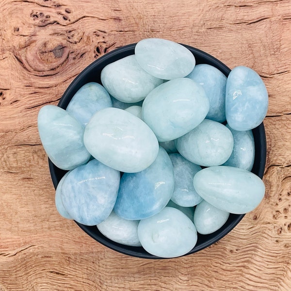 Natural Aquamarine Tumbled Stone - Blue Aquamarine Gemstone - Oceanic Aquamarine - Sooting - Extra Quality