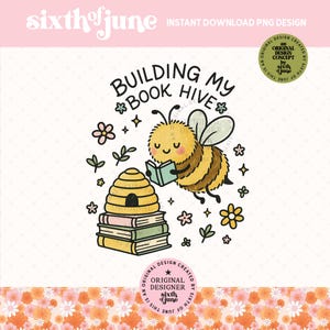 Building My Book Hive PNG, grillig bijenboekontwerp, pastel boekenliefhebber clipart, gezellige leesbij afdrukbare, handgetekende schattige bijenkunst