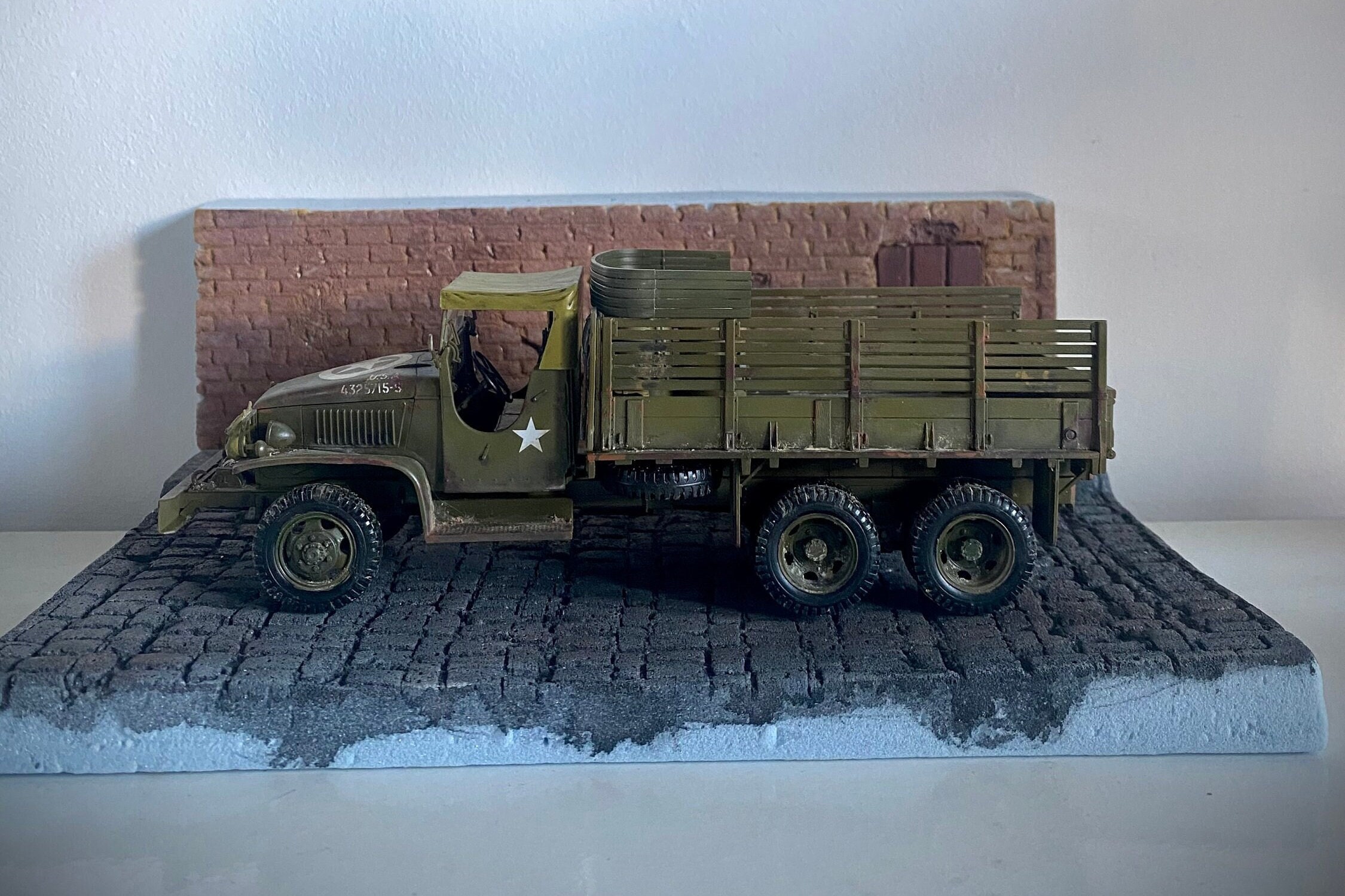 その他 US 2 1/2 TON 6X6 CARGO TRUCK Amazon.com: Tamiya Models US 2 1/2 Ton 6x6 Cargo Truck Model