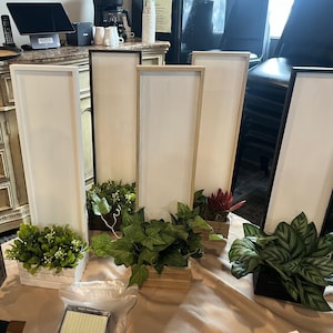 Hausnummer mit Blumentopf | Adress-Schild | Vertikales Hausnummer Schild | Personalisiertes Adressschild mit Blumenkasten