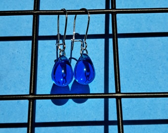 Glass drop earrings