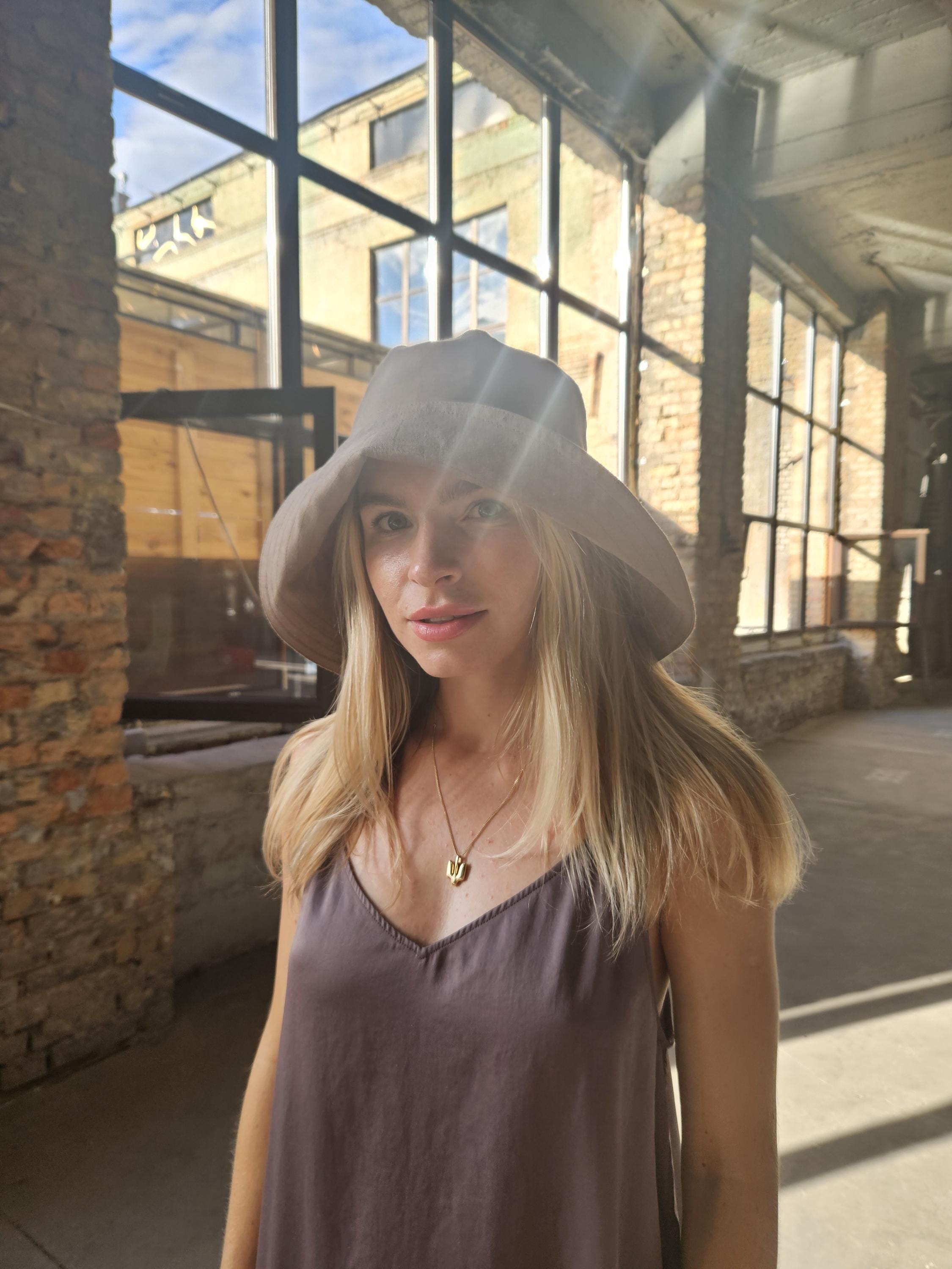 Women’s Neutral Linen-Look Bucket Hat - Taupe Linen Bucket Hat - Beige – Blue Corduroy main image 3