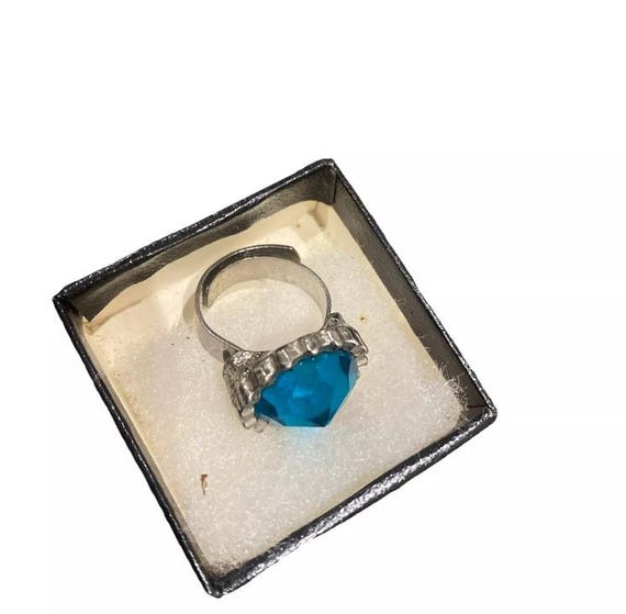 シルバーリング 青色の石 オーバルカット オーバルカット石リング