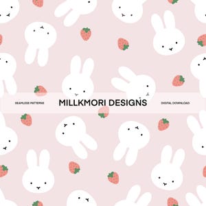 Könnte beinhalten: Nahtloses Muster mit weißen Hasengesichtern und Erdbeeren auf hellrosa Hintergrund. Das Design enthält den Text "MILLKMORI DESIGNS" und "DIGITALER DOWNLOAD". Geeignet für digitale Anwendungen.