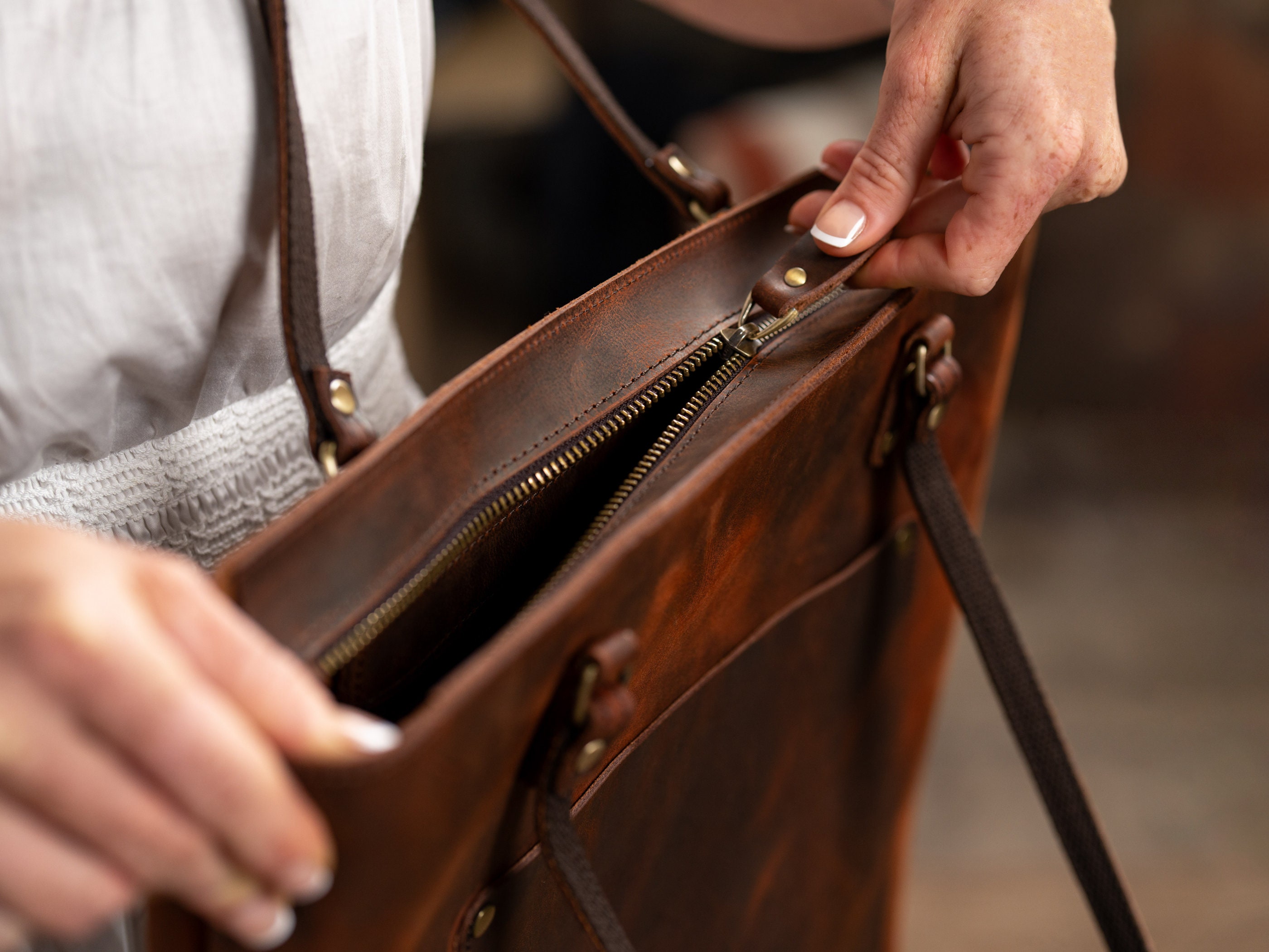 Used leather shop purses for sale